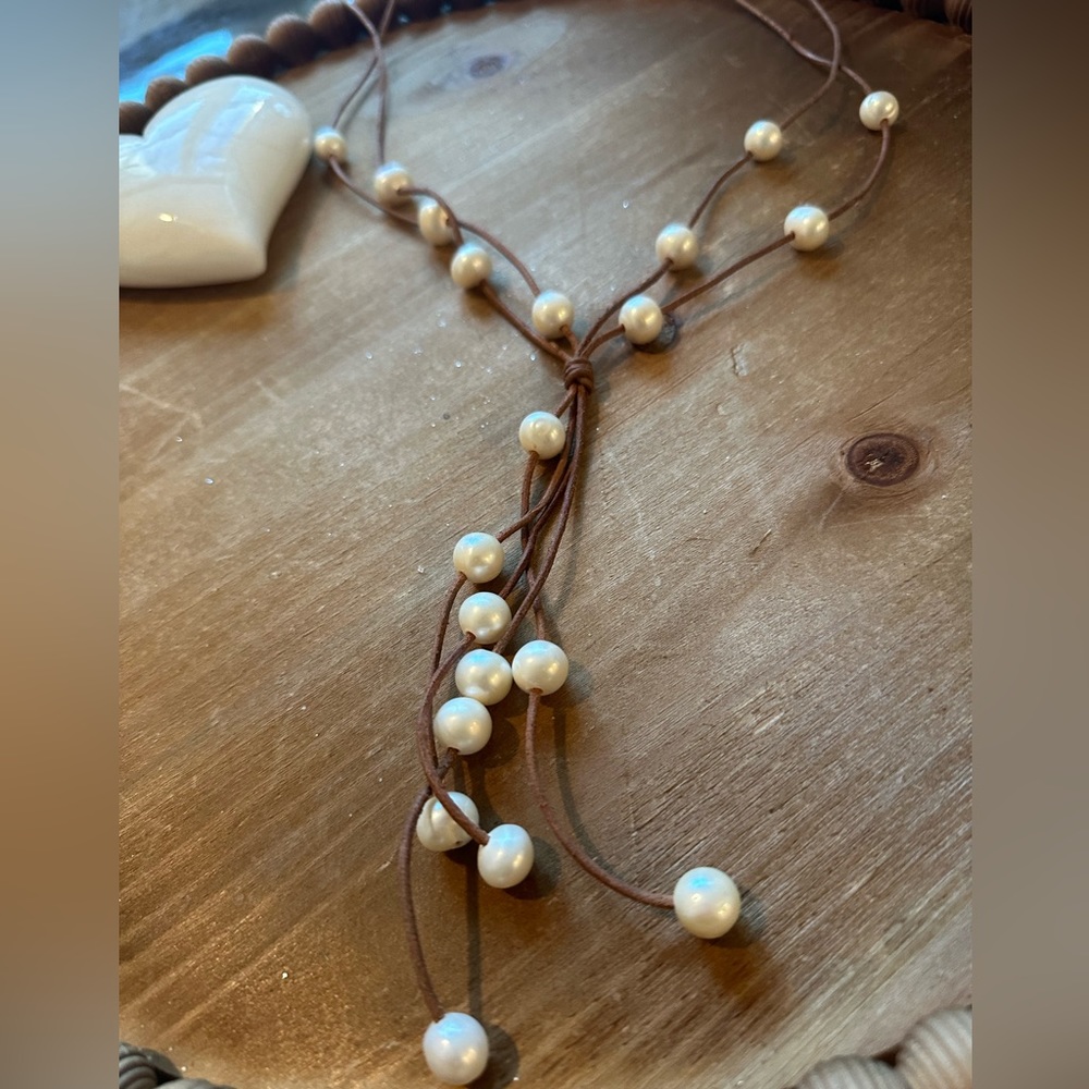 Pearl beaded necklace
